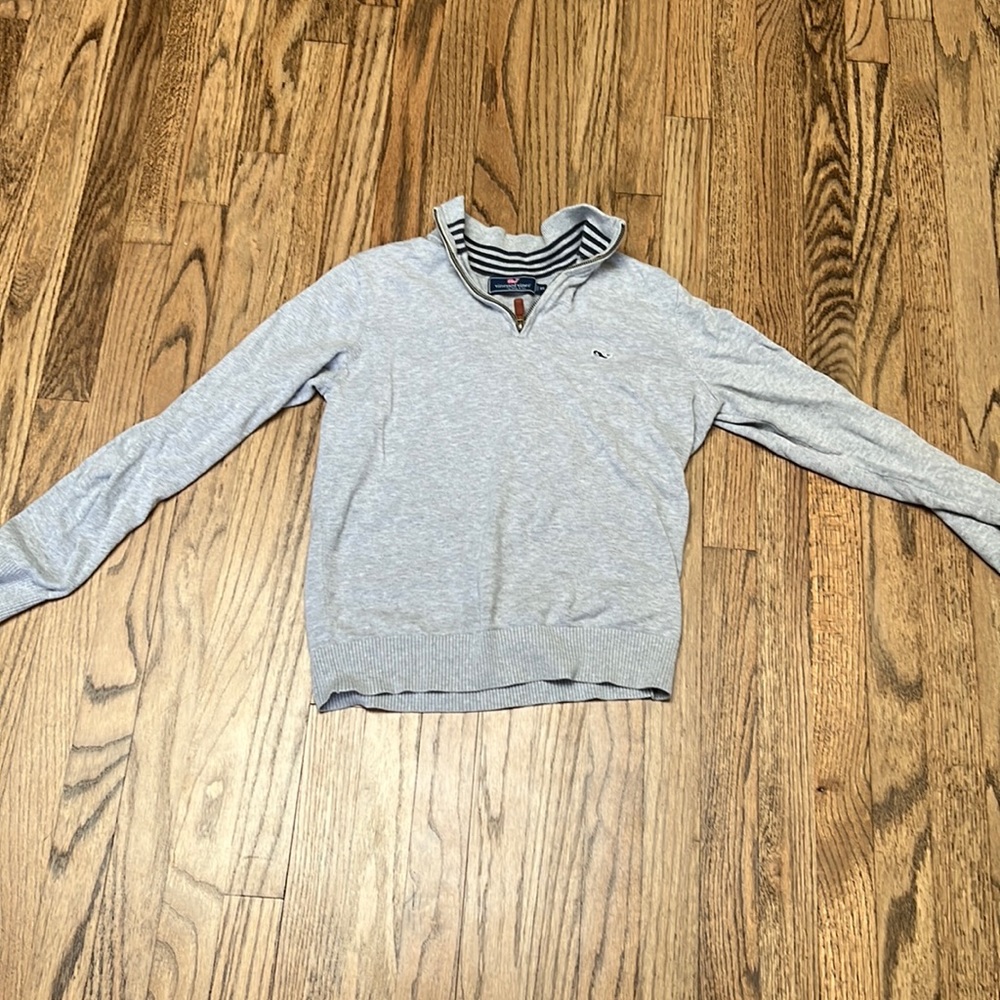 Vineyard vines 1/4 zip.